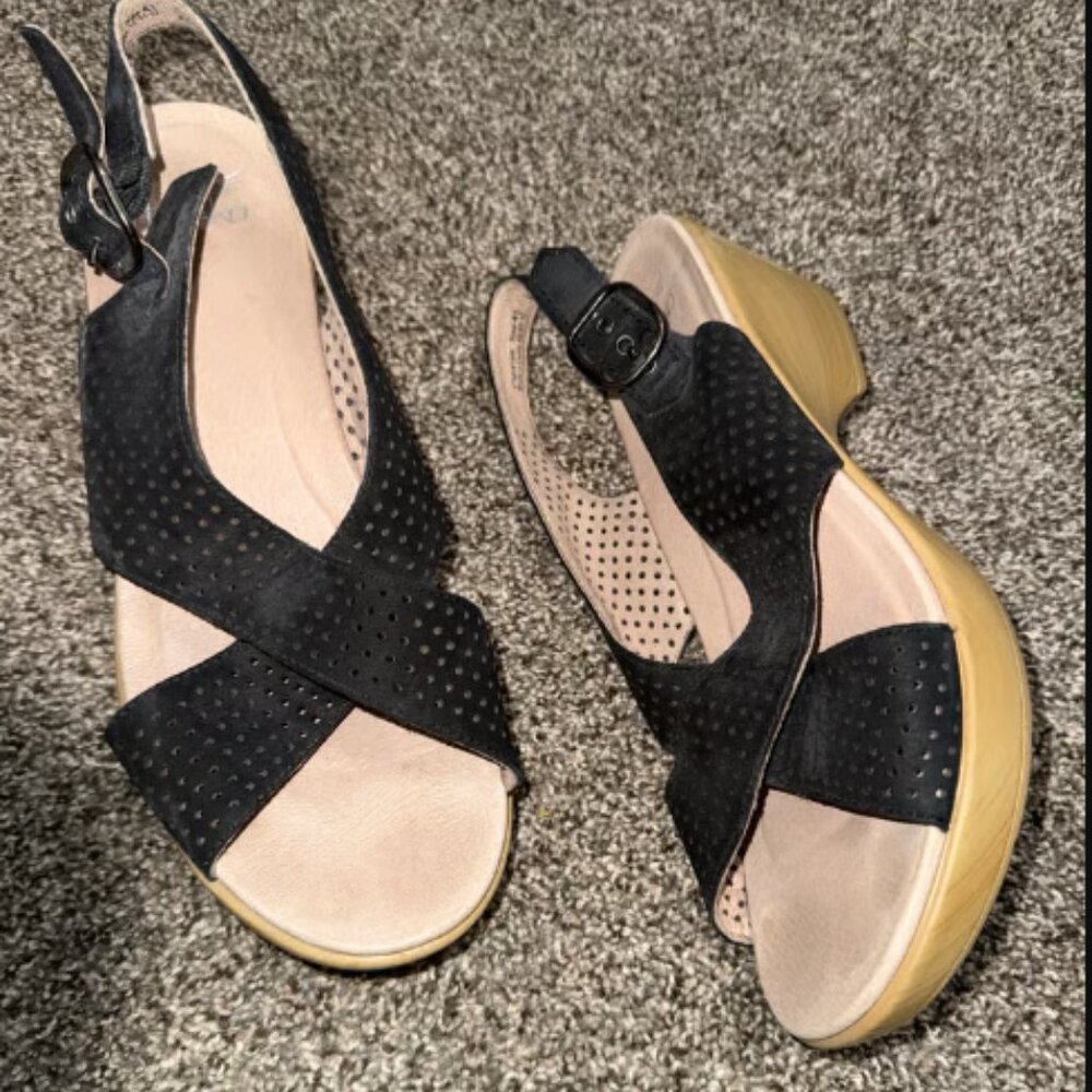 Dansko Jacinto leather wedge size 39